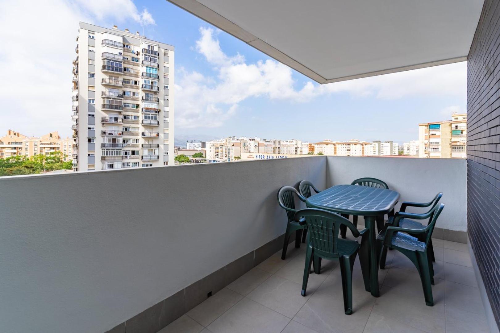 Guestready - Sunny Seaside Escape In Malaga Lejlighed Eksteriør billede